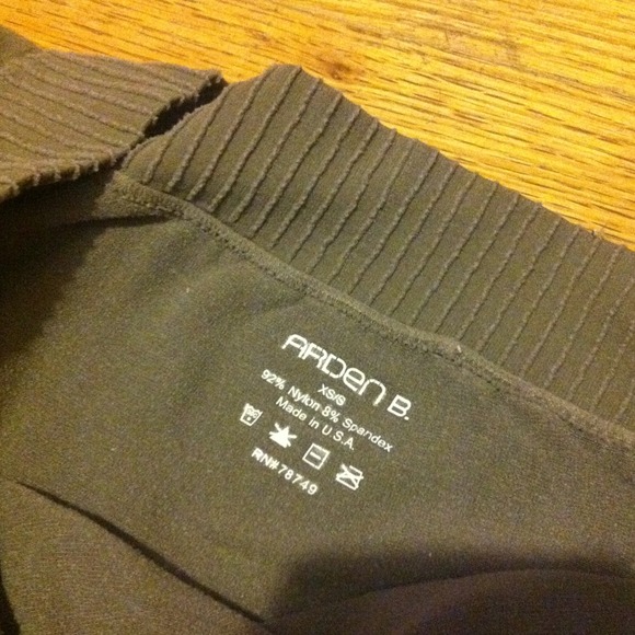 ARDEN B TOP - Picture 2 of 3