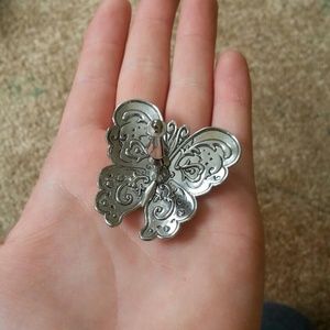Butterfly ring holder