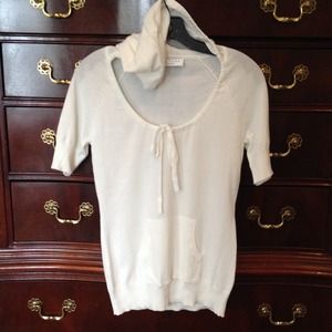 Short sleeve cream color knit top