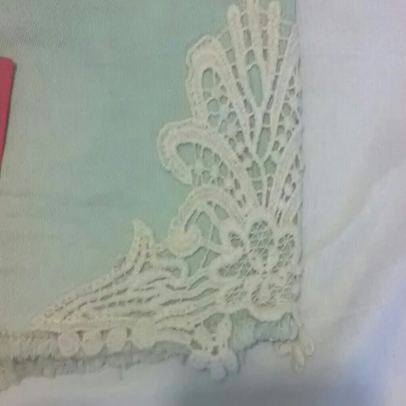 Sold - Picture 3 of 4