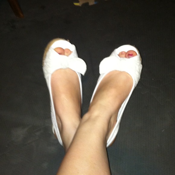 White wedges