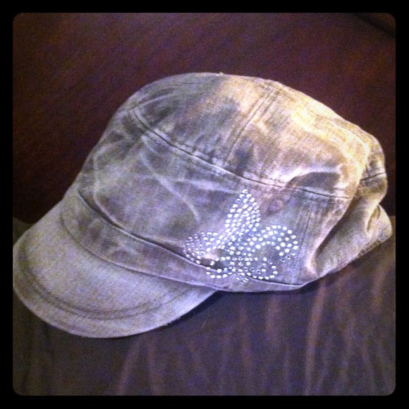 SOLD💚Cute Hat