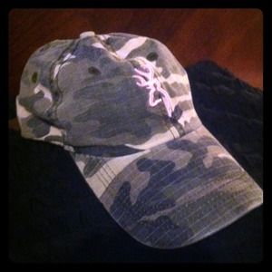 Girly Camo  Browning Hat NWOT