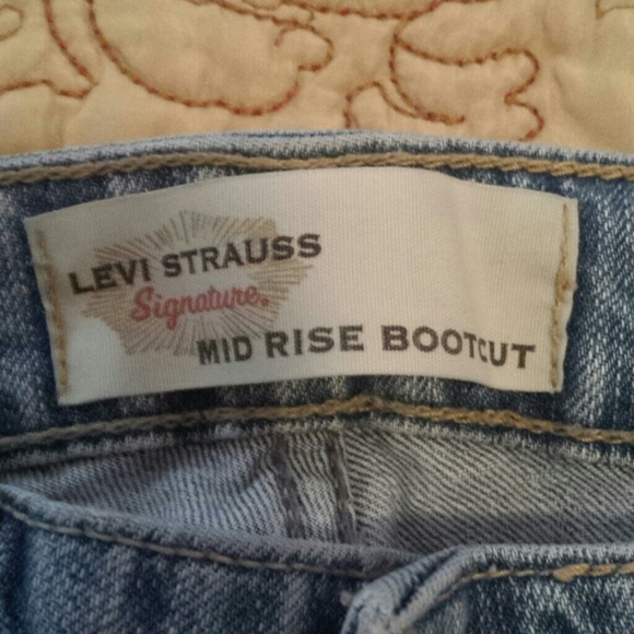 Jeans - Picture 2 of 3