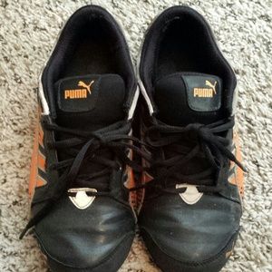 Boys Puma Shoes Size 4