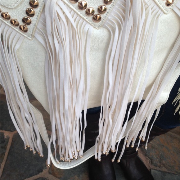 White cross body handbag! 😍😍😍 - Picture 3 of 3