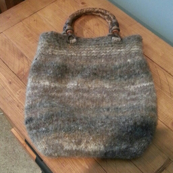 Knit earth tone handbag - one size