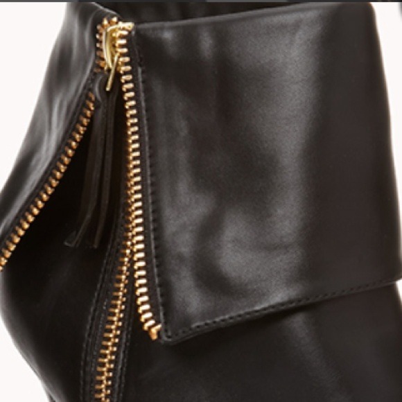 Gold Tip stiletto bootie - Picture 3 of 4