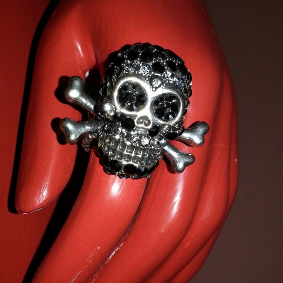 Pirate skull ring