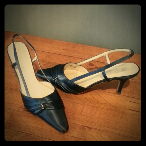 Size 9.5 Sapphire blue satin slingback heels