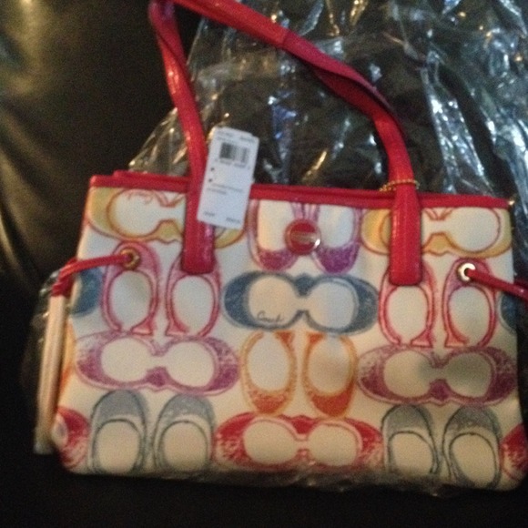 #1-   New Authentic Coach Bag - Picture 2 of 4