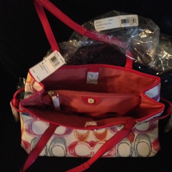 #1-   New Authentic Coach Bag - Picture 3 of 4