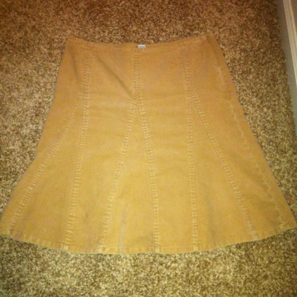 Corduroy skirt