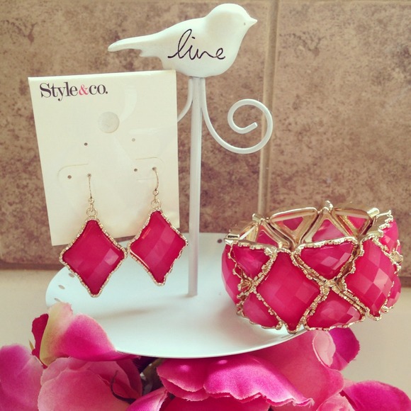 Style & Co. Jewelry - 💗Hot Pink Earring & Bracelet Set💗