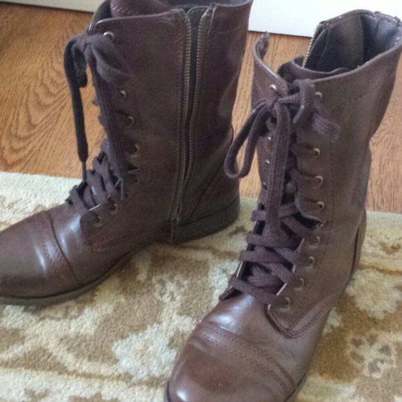 Target Boots - Used brown combat boots
