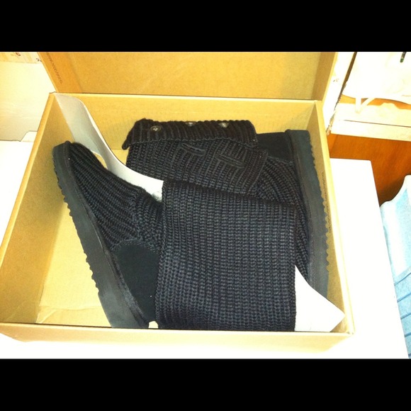Black cardigan UGGs. 100% authentic. Original box!