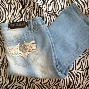 Embellished Bootcut Jeans. 👖