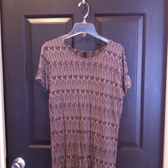 Zara T shirt. Feather design