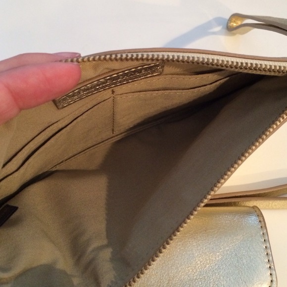 Gold leather wristlet and iPhone 4/4s case - Picture 2 of 4