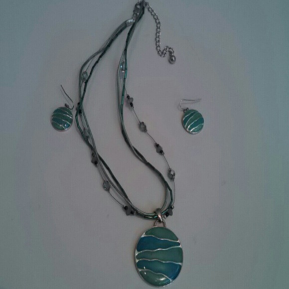 Necklace set