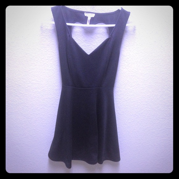 BEAUTIFUL HEART BACK DRESS