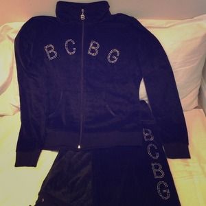 ⬇️Price Reduced⬇️ BCBG velour warm up set