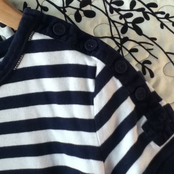 Cute Ralph Lauren Tee - Picture 2 of 4
