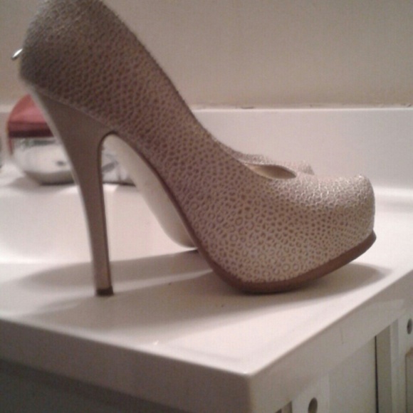 Pattern Heels - Picture 3 of 4