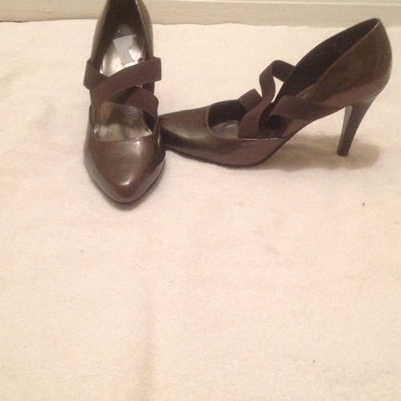 Heels - Picture 1 of 1