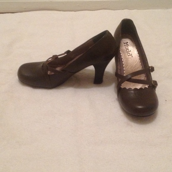 Heels - Picture 1 of 1