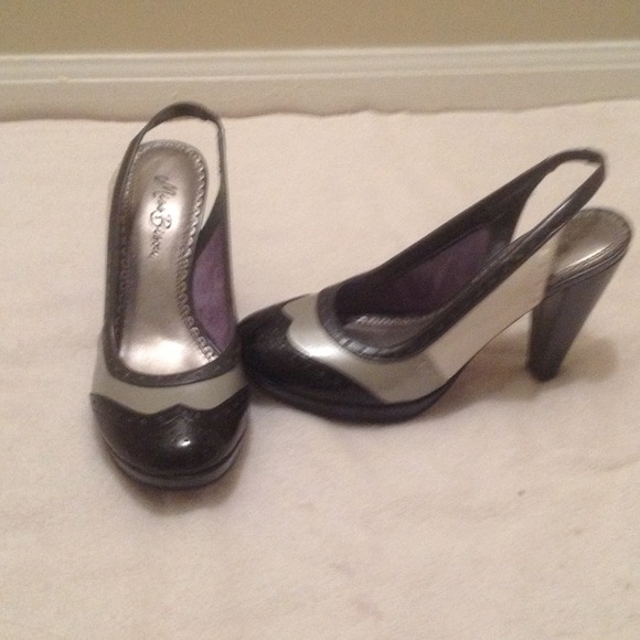 Heels - Picture 1 of 1