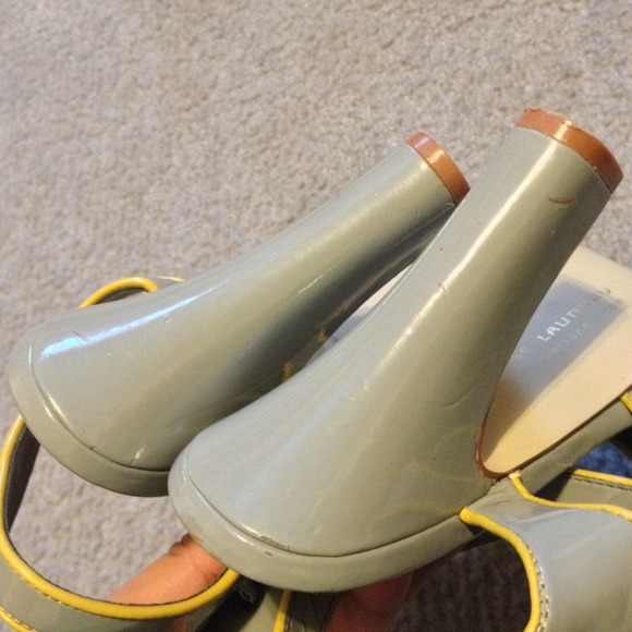 ❌SOLD❌Chinese Laundry Pumps - Picture 3 of 4