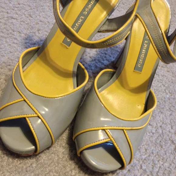 ❌SOLD❌Chinese Laundry Pumps - Picture 4 of 4