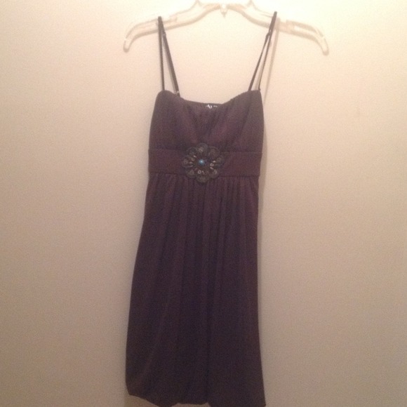 Dress - Picture 1 of 1