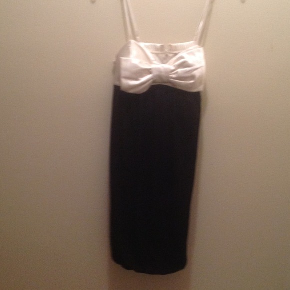 Dress - Picture 1 of 1