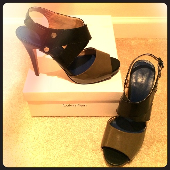 🔻PRICE REDUCED Calvin Klein NIB heels
