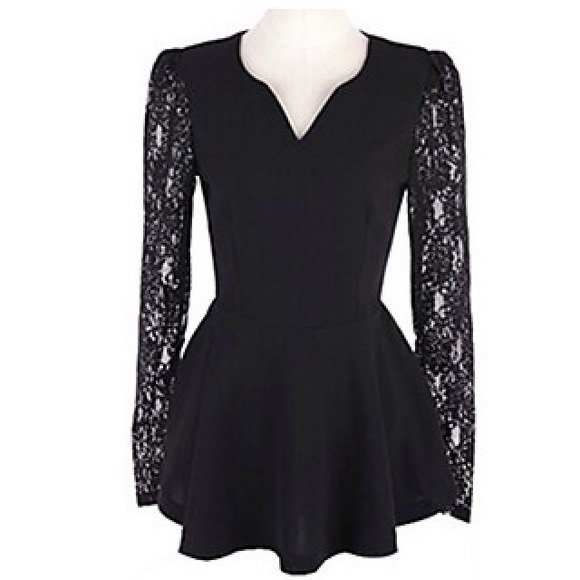 💕Lace Sleeve Ruffle Blouse💕 - Picture 3 of 4