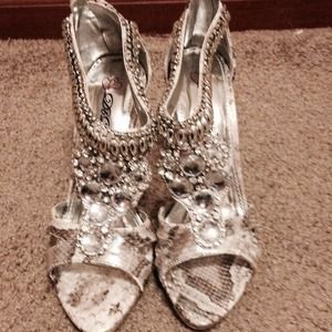 XX SOLD IN BUNDLE XX Silver Rhinestone Heels