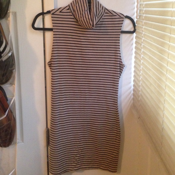 Turtle neck dress - Picture 1 of 1