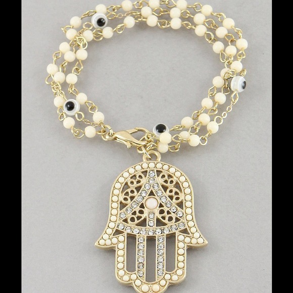 Jewelry - Evil 👀 Hamsa bracelet
