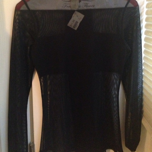 See though cross shirt - Picture 2 of 2