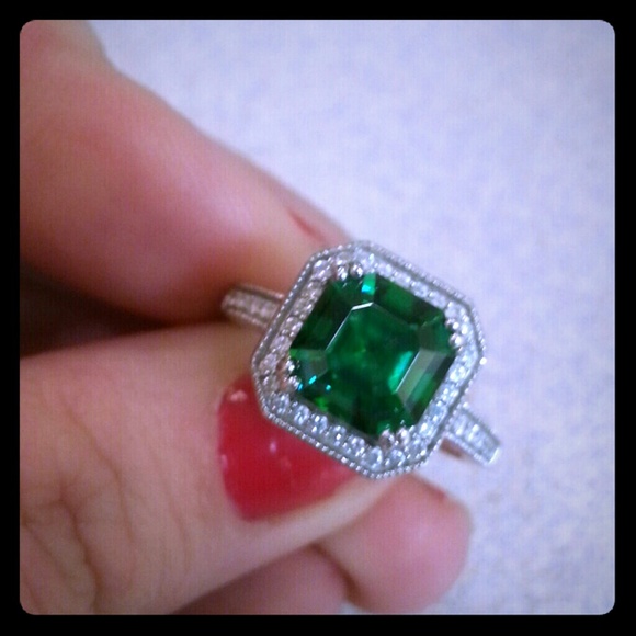 Emerald ring