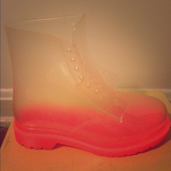 Jelly Pink Rubber 8-Eye Classic Rain Boot