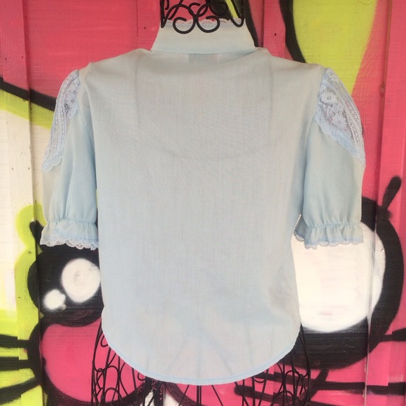 Vintage Sweetheart Blouse - Picture 3 of 4