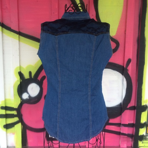 Forever 21 Denim Button Up - Picture 3 of 4