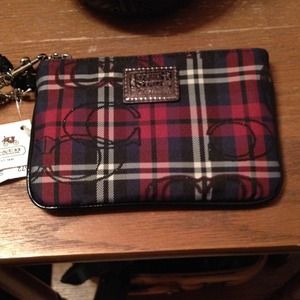 ❌Coach wristlet! NWT❌ traded!
