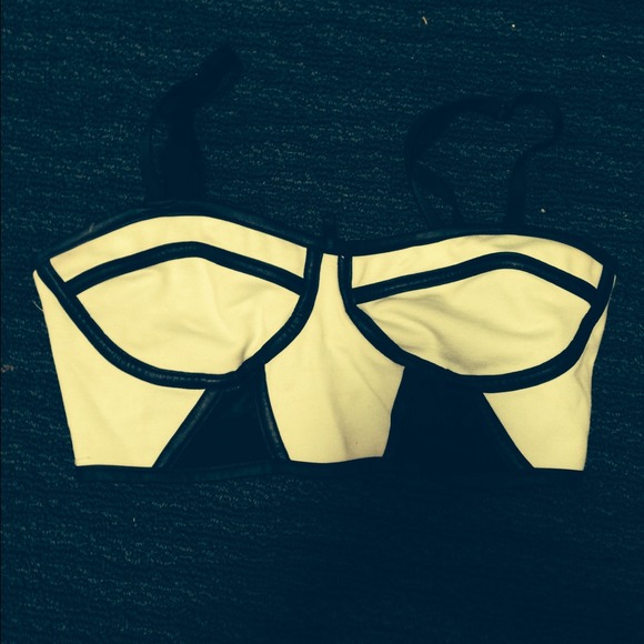 kardashian bra