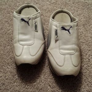 Puma slide on tennis shoes