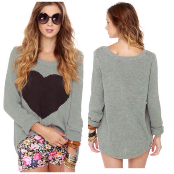 Billabong Sweaters - Billabong Crop Grey Heart Print Sweater