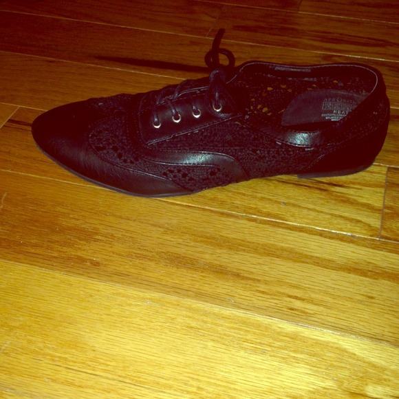 TRADED🚫Crochet "Saddle shoes"